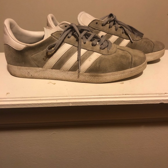 Gray and white Adidas running shoes - Picture 3 of 3